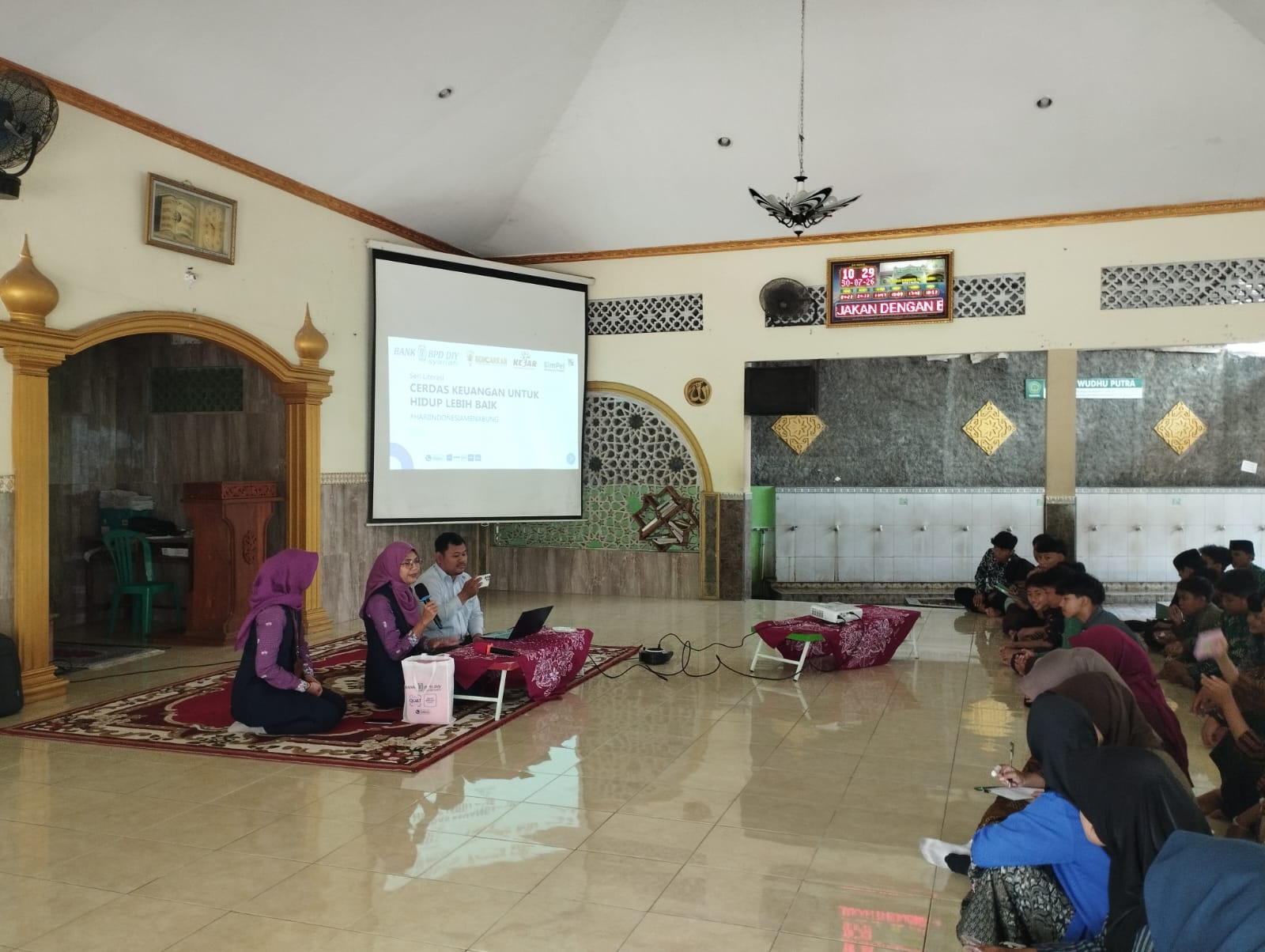 Murid MTsN 9 Bantul Dapatkan Edukasi Literasi Keuangan dari BPD DIY